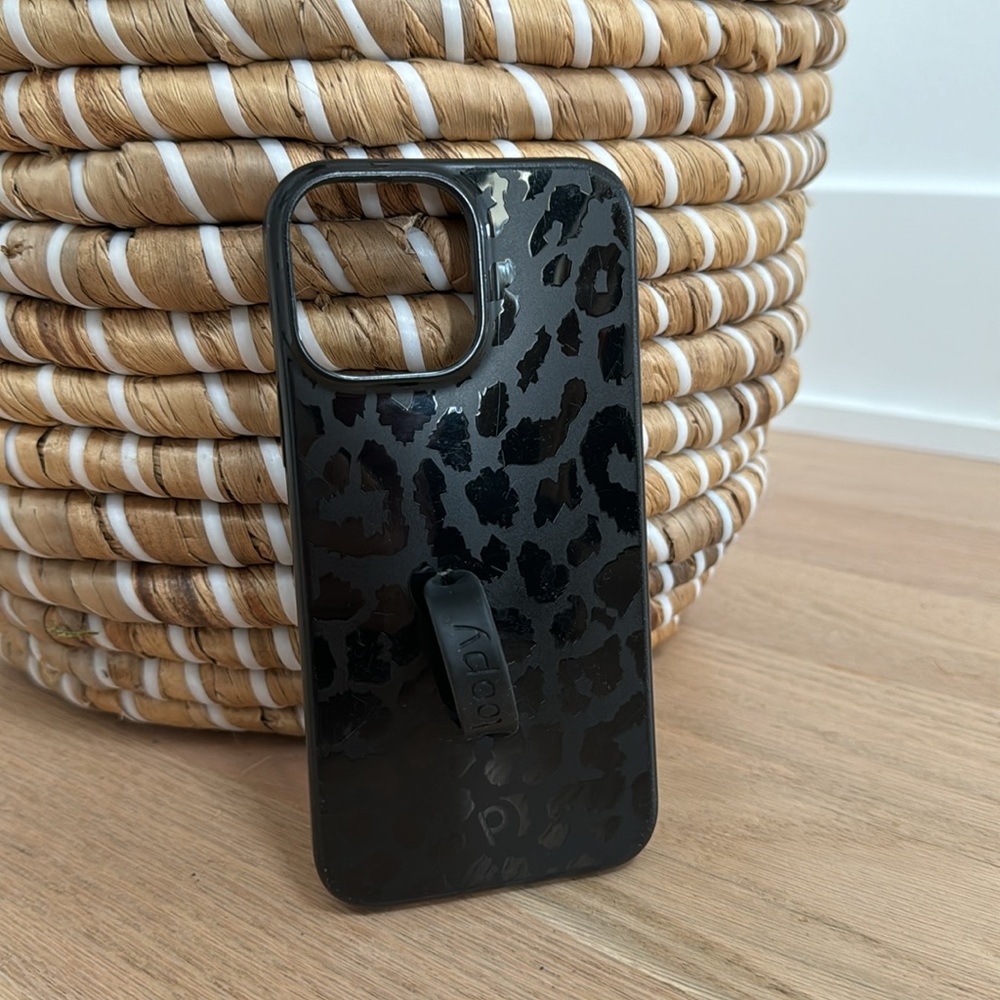 iPhone 13 Pro Max Loopy Case